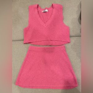 Free people pink matching set size small. Skirt and top. Never worn.